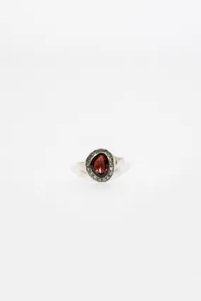 Grayle Ring Silver/Garnet