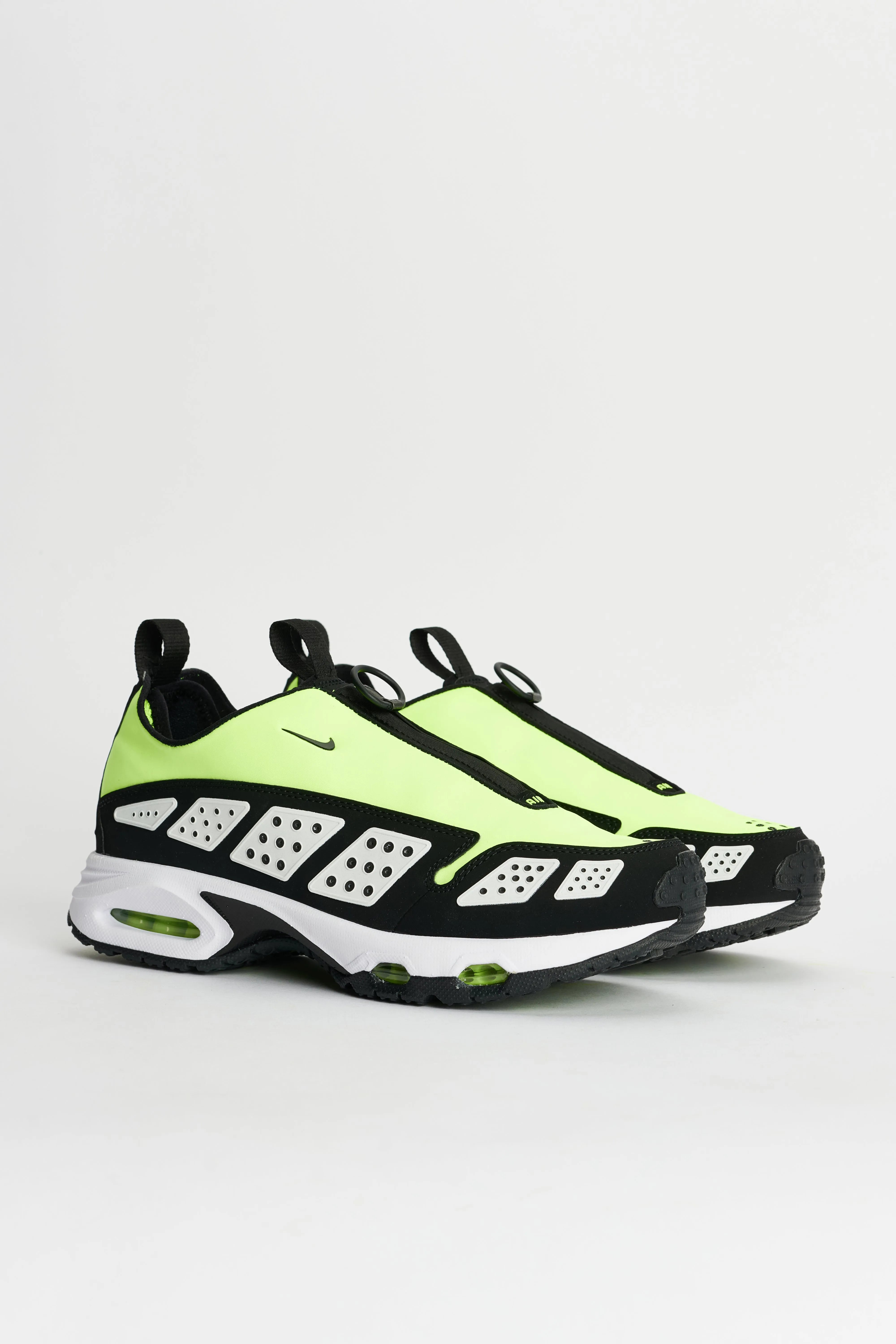 Nike W’s Air Max SNDR Volt / Black