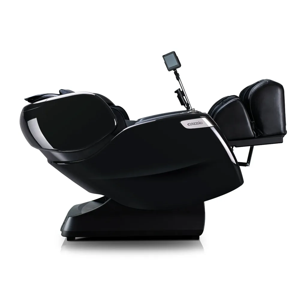 Qi™ XE Pro Massage Chair in Champagne