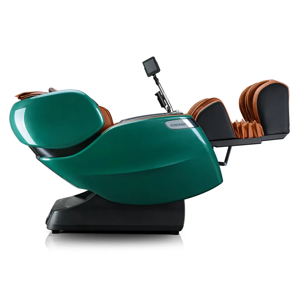 Qi™ XE Pro Massage Chair in Champagne