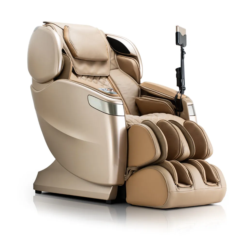 Qi™ XE Pro Massage Chair in Champagne