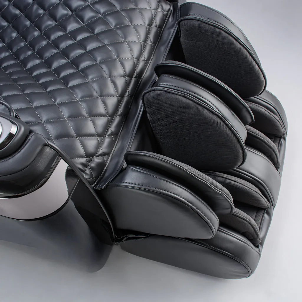 Qi™ XE Pro Massage Chair in Champagne